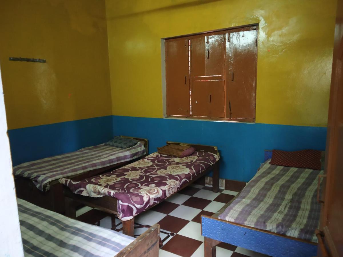 Hotel Yatri Niwas Varanasi Ngoại thất bức ảnh