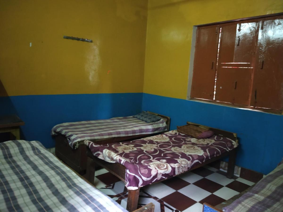 Hotel Yatri Niwas Varanasi Ngoại thất bức ảnh